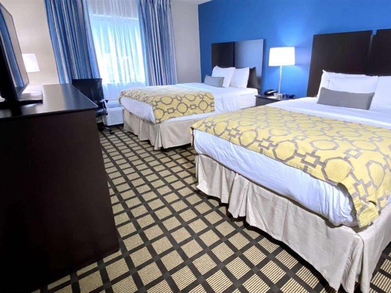 Hotel Baymont By Wyndham Latham Albany Airport Zewnętrze zdjęcie