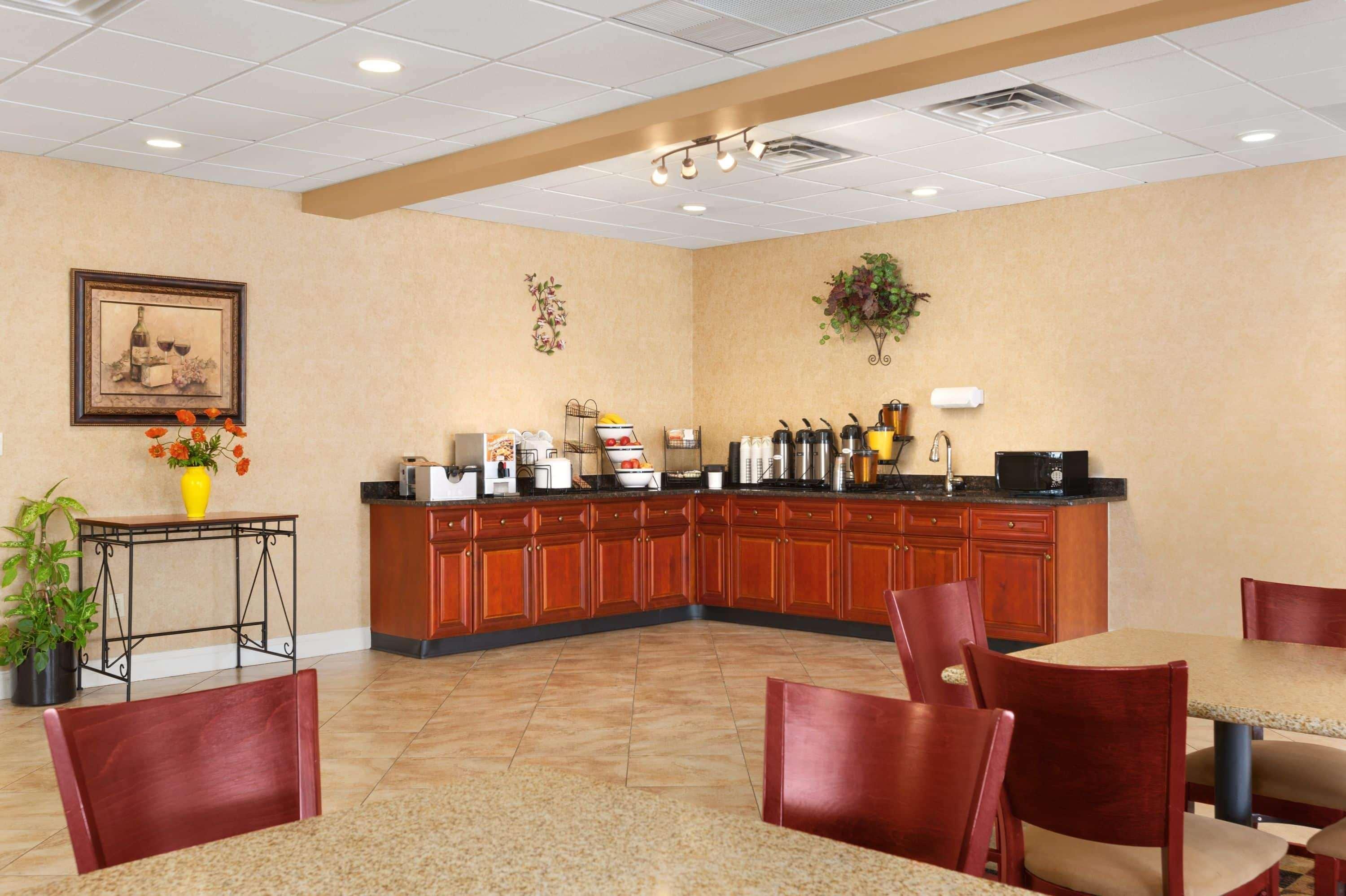 Hotel Baymont By Wyndham Latham Albany Airport Zewnętrze zdjęcie