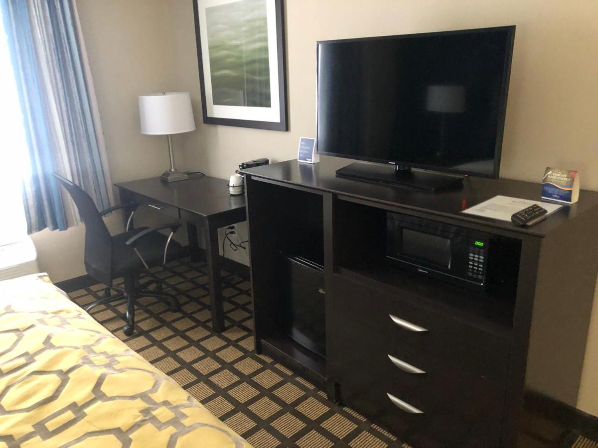 Hotel Baymont By Wyndham Latham Albany Airport Zewnętrze zdjęcie